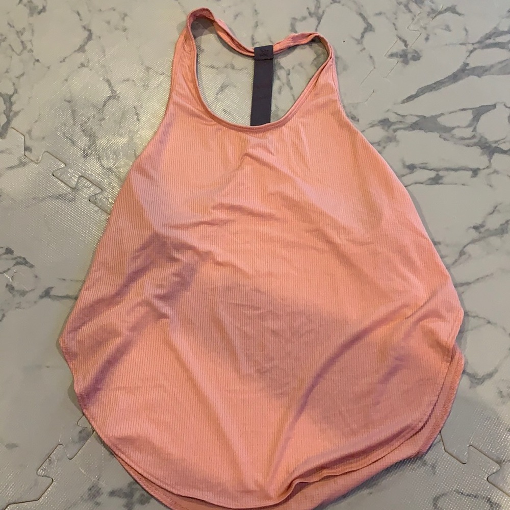 Fabletics top